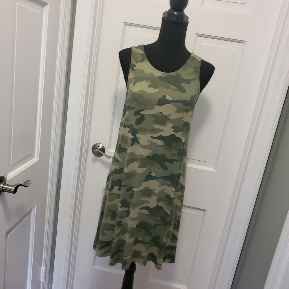 Old Navy Green Camo print Stretchy Knit Sleeveless Dress Size Small, Fun, Casual